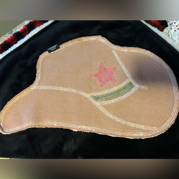 Cowboy Hat Rug - Picture 3 of 5